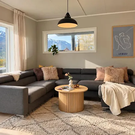 Villa Isfjorden Willa *